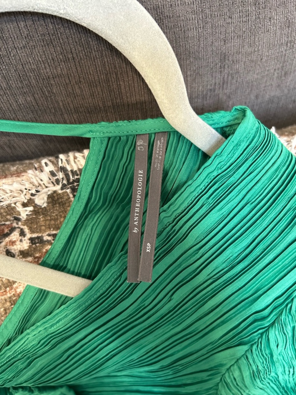 Anthropologie Green V-Neck Pleated Slim Midi Dress Size XSP - Picture 8 of 9